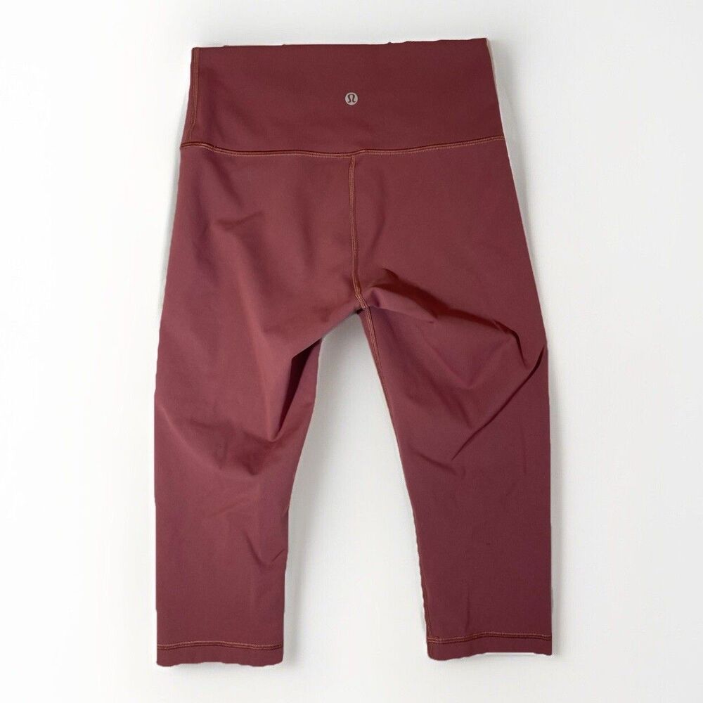 Lululemon Dusty Pink Pull On Compression Womens Capri Leggings Size 6